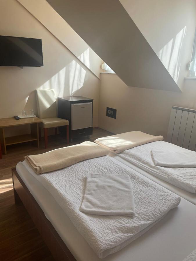 Kastelykert Fogado Hotel Szeged Luaran gambar
